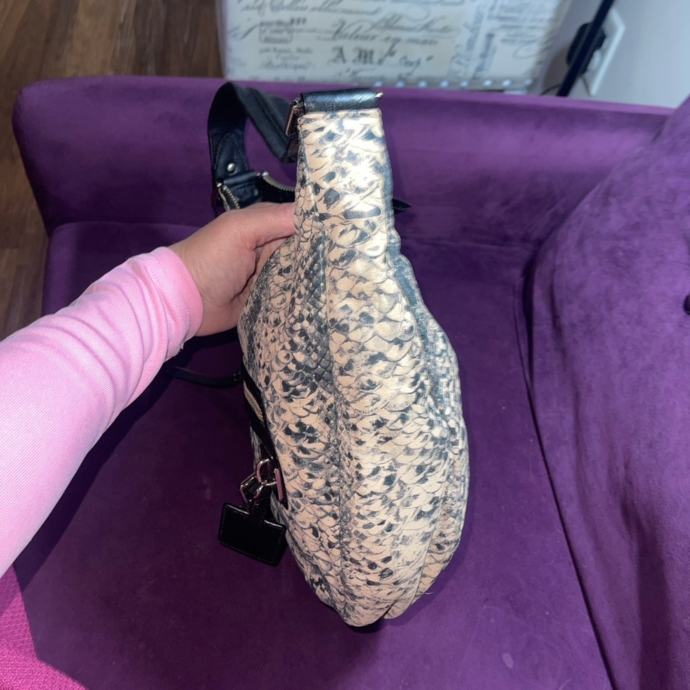 Sale 🔥 L.A.M.B. Snakeskin print Leather Hobo Bag. NWT 11x14" - Picture 9 of 10